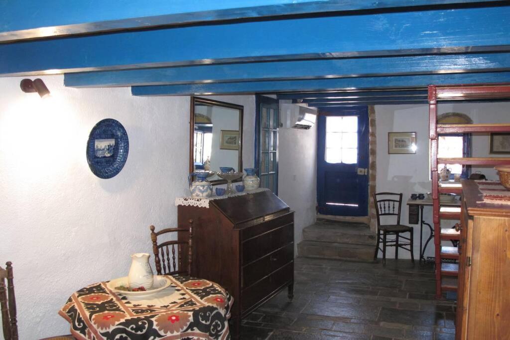 Blue Door Apartment Monemvasía Exterior foto